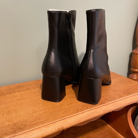 NWT Lulu’s Black Square Toe Heeled Ankle Boots - Picture 9 of 9